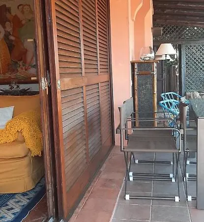 Lupo Cattivo Con Sei Camere- Centro Villa